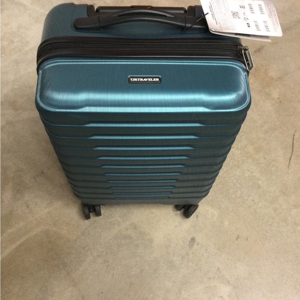 Traveler Teal Hardside Spinner Carry-On